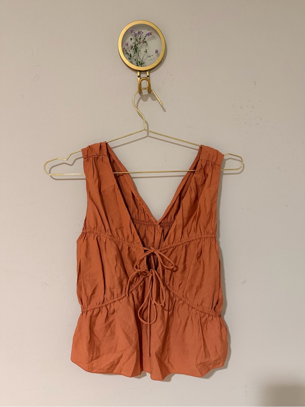 Frame cinched Sleeveless Rust Tie-Front V-Neck Top